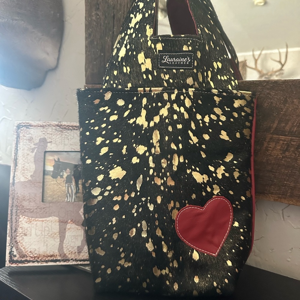 Lauraine’s HOH acid wash and leather vehicle hanging reusable trash storage bag